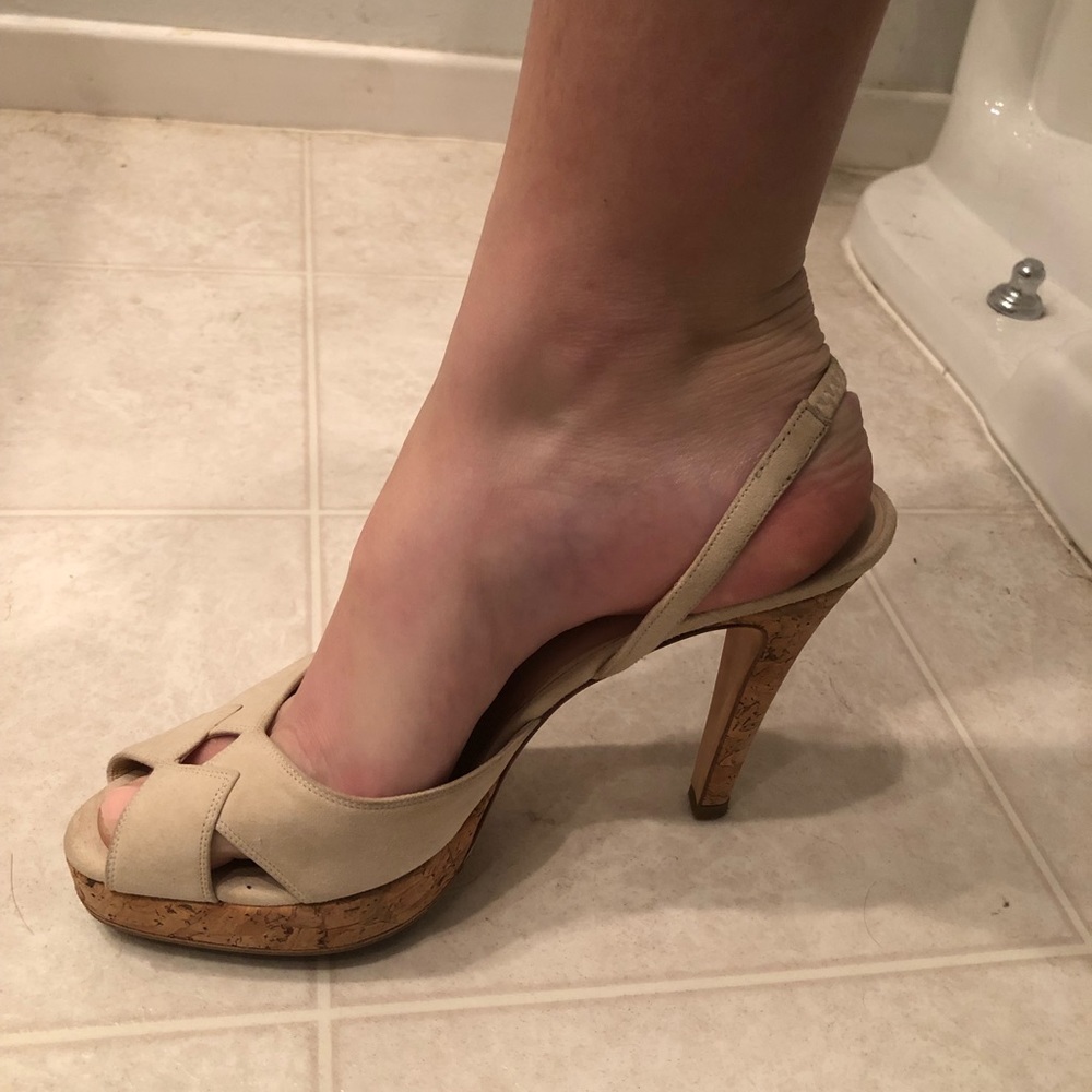 Cream Oscar de la Renta size 8.5 heels